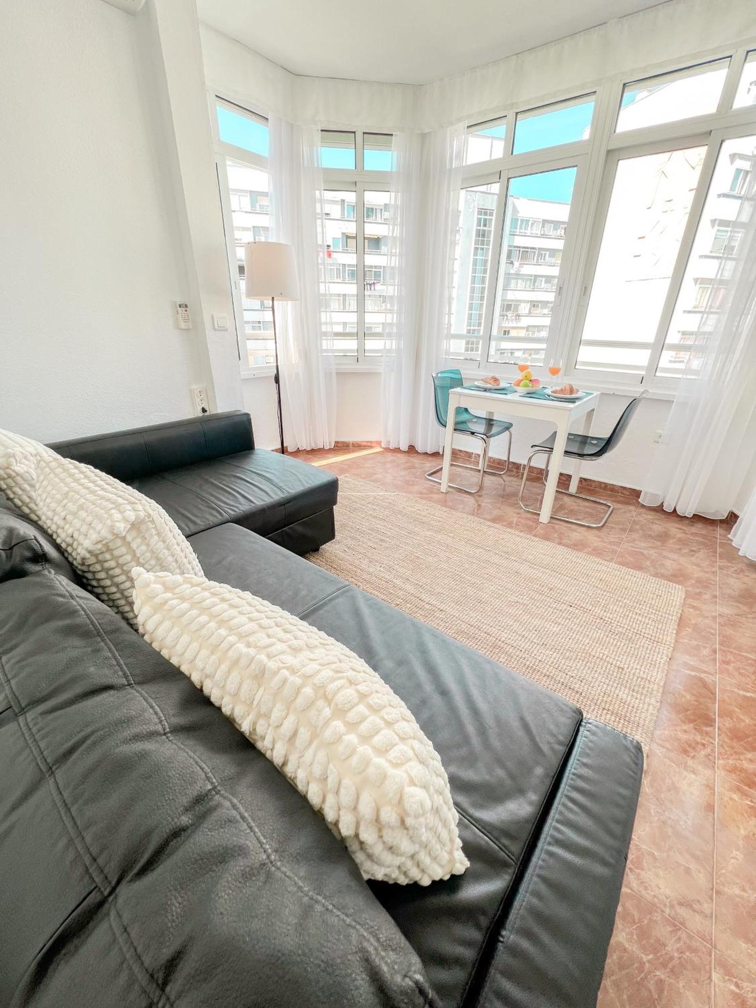Apartament Cozy & Bright Flat Torremolinos Centre Zewnętrze zdjęcie